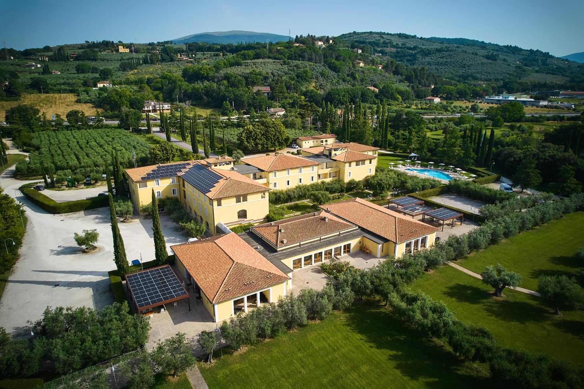 Delfina Palace Hotel Foligno Exterior photo